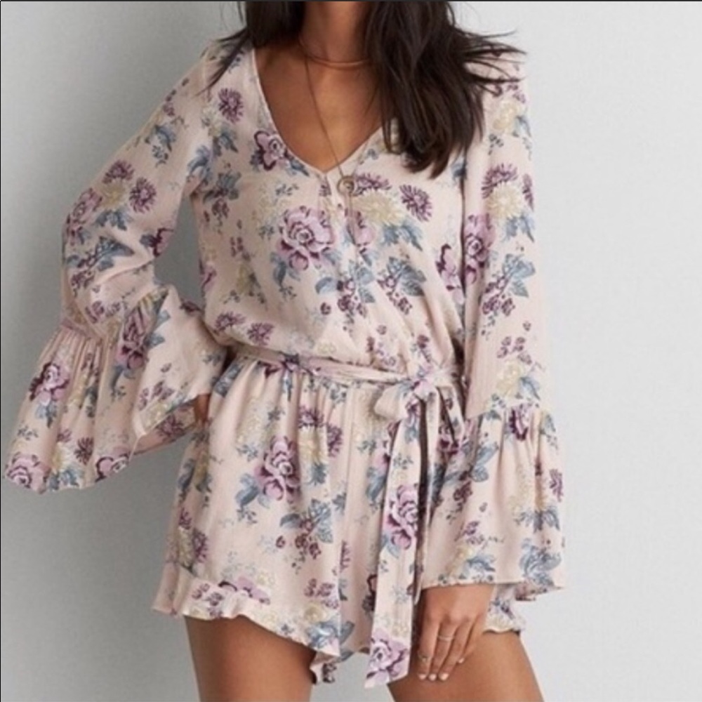 American Eagle outfitters XS pink floral romper